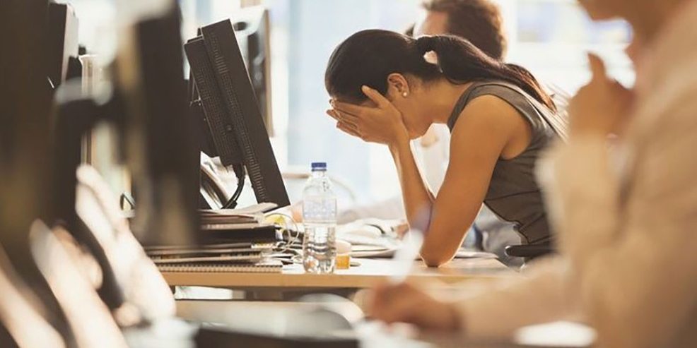 Cómo afrontar la misofonía en el trabajo, claves y estrategias prácticas