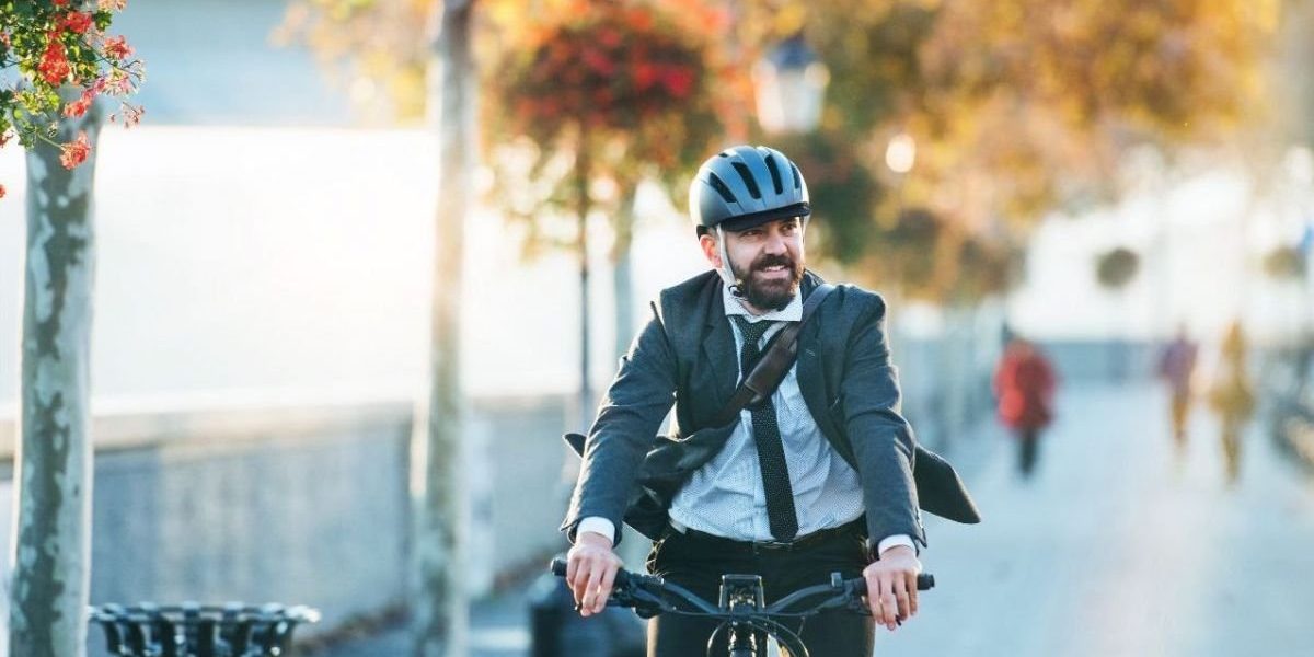 ir-al-trabajo-en-bicicleta-beneficios-y-consejos-basicos